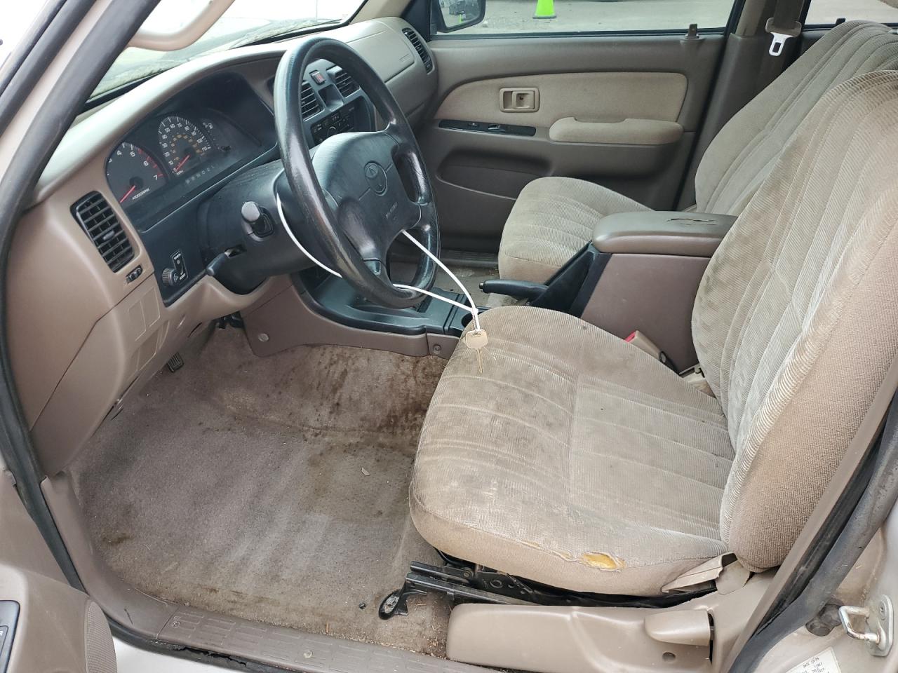 2000 Toyota 4Runner - Image 7