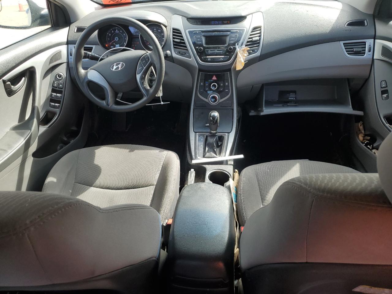2015 Hyundai Elantra - Image 8
