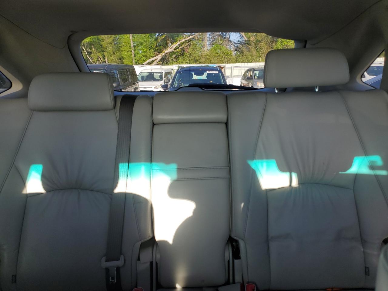 2004 Lexus RX - Image 10