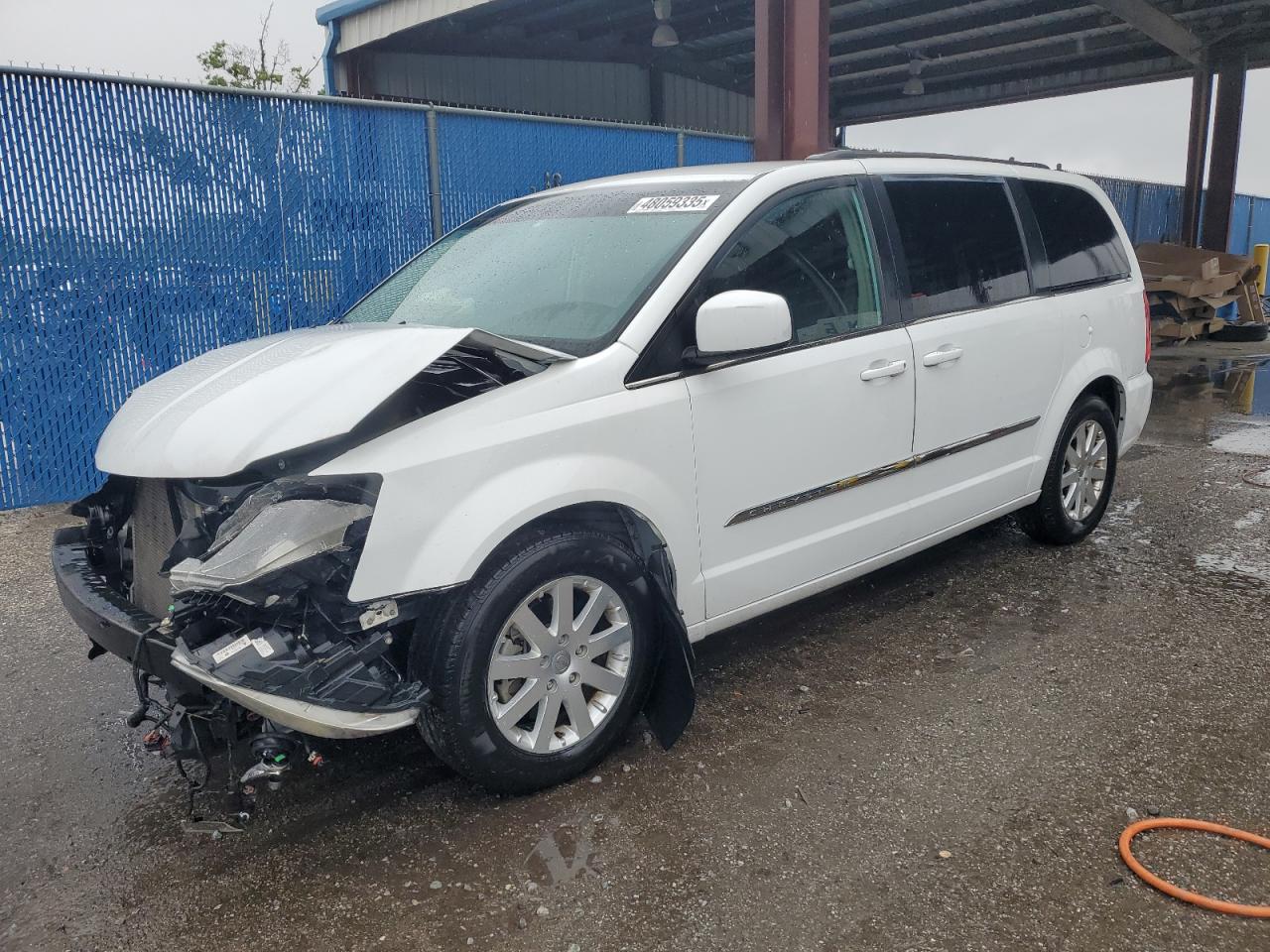2015 Chrysler Town & Country - Image 1