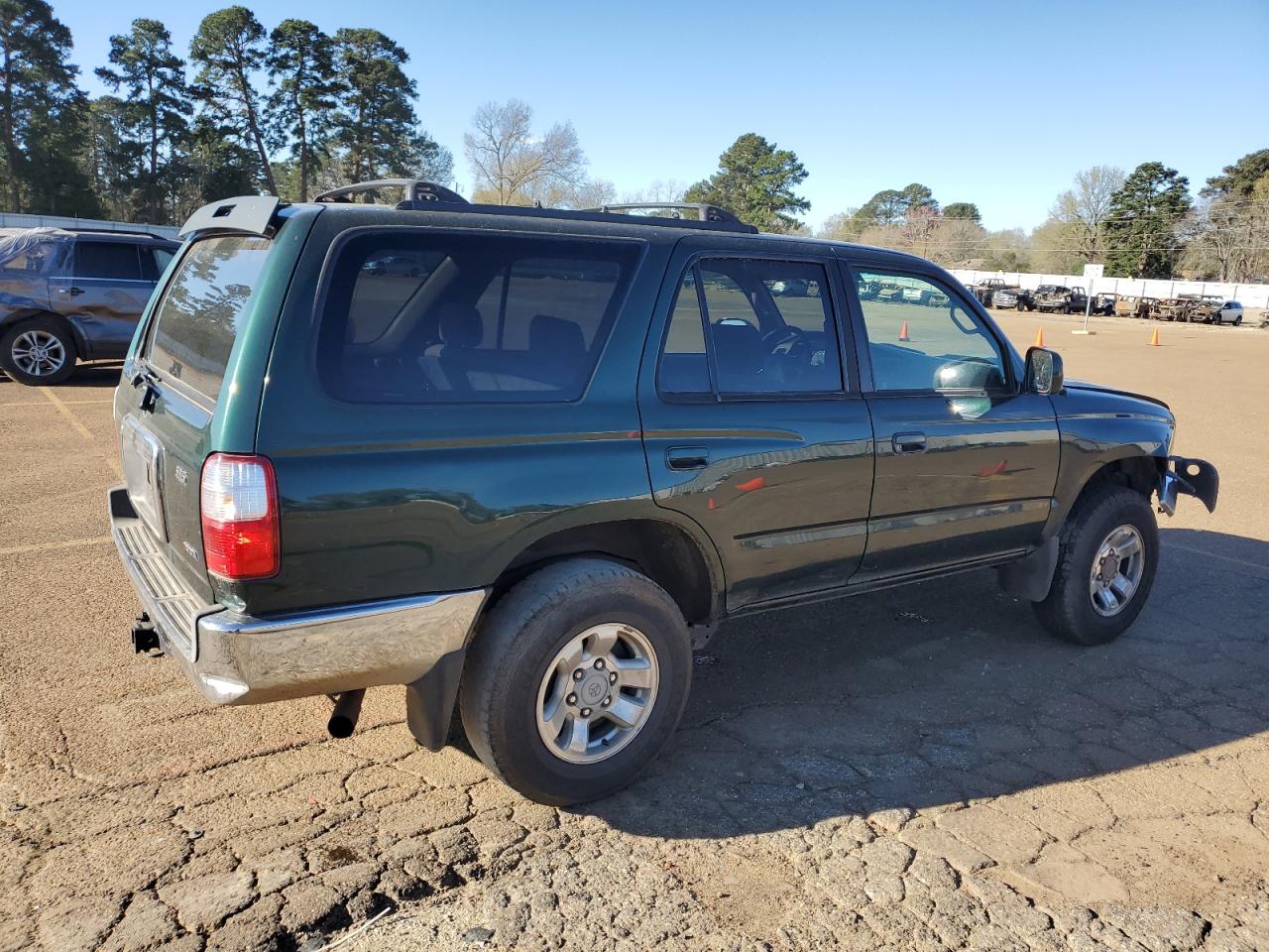 2002 Toyota 4Runner - Image 3