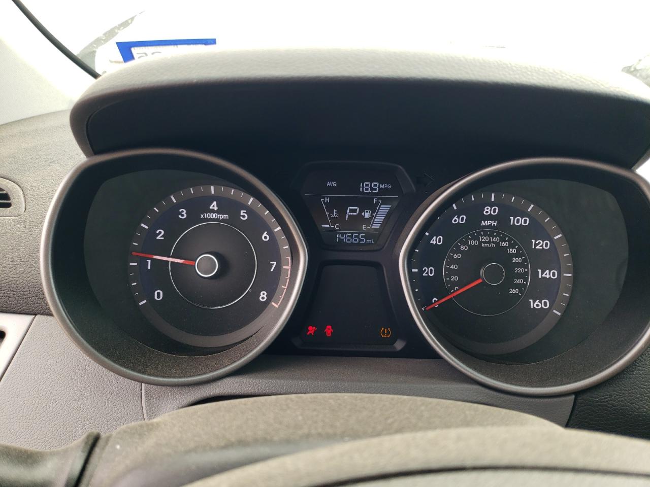 2016 Hyundai Elantra - Image 9
