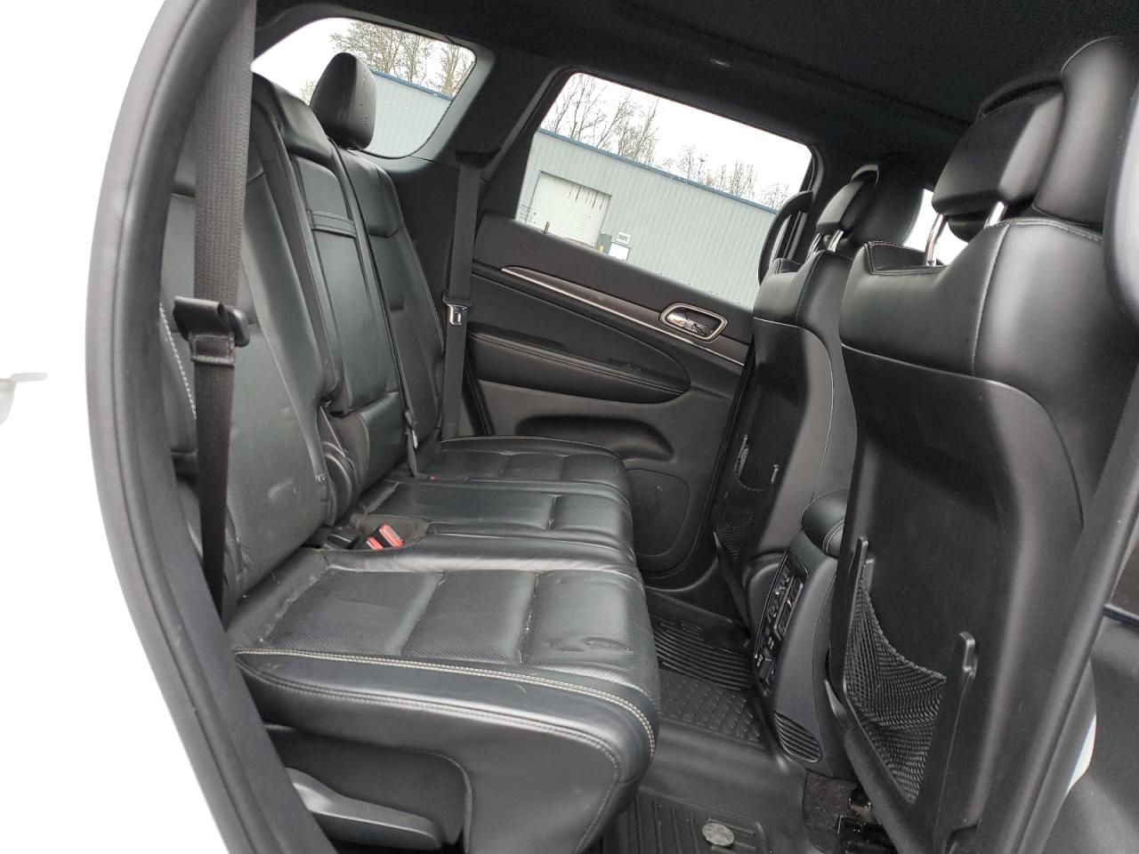 2016 Jeep Grand Cherokee - Image 11