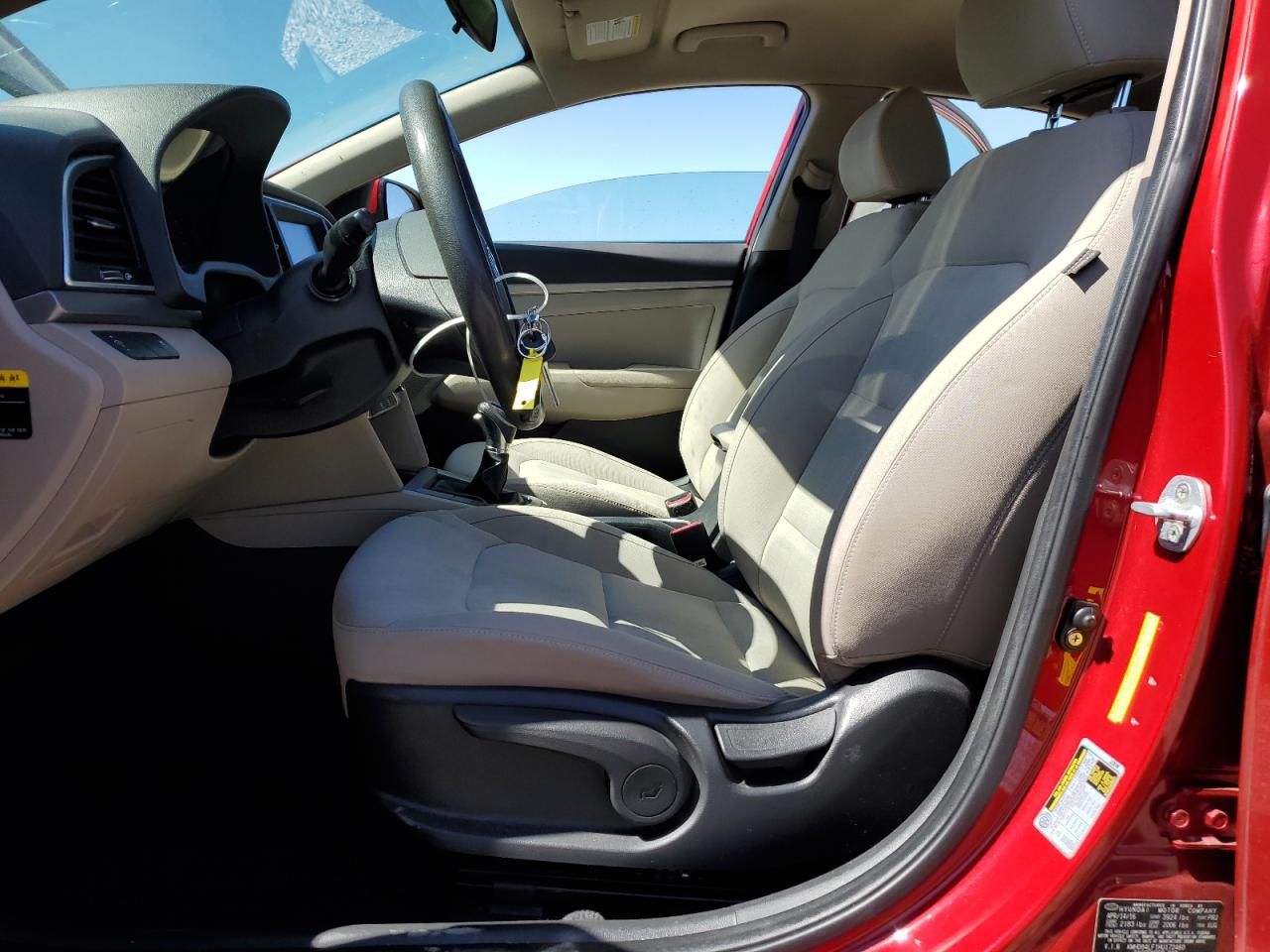 2017 Hyundai Elantra - Image 7