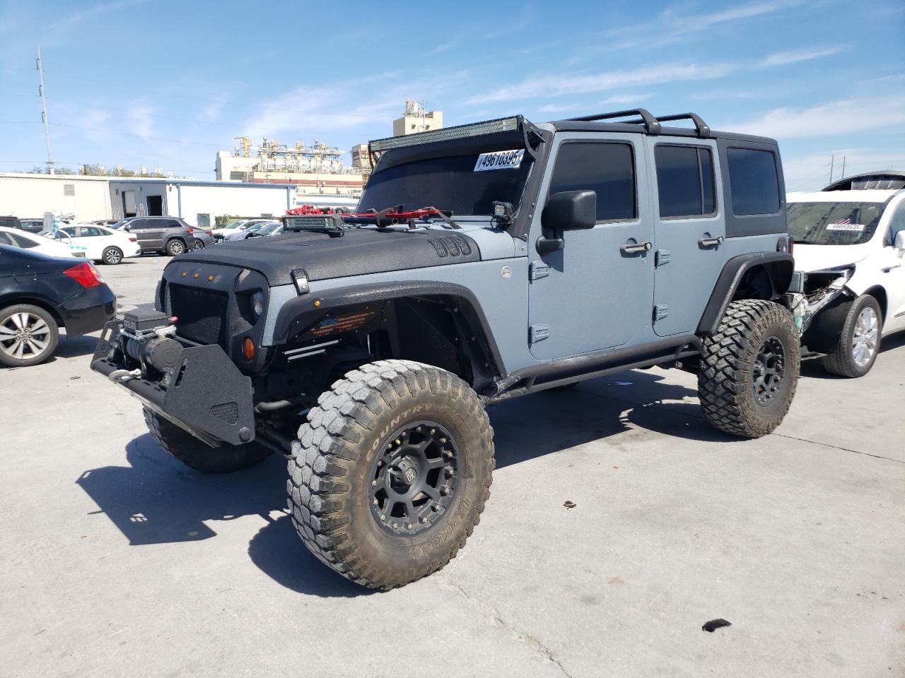 2009 Jeep Wrangler Unlimited Sahara for Sale in New Orleans, LA - Minor Dent/Scratches