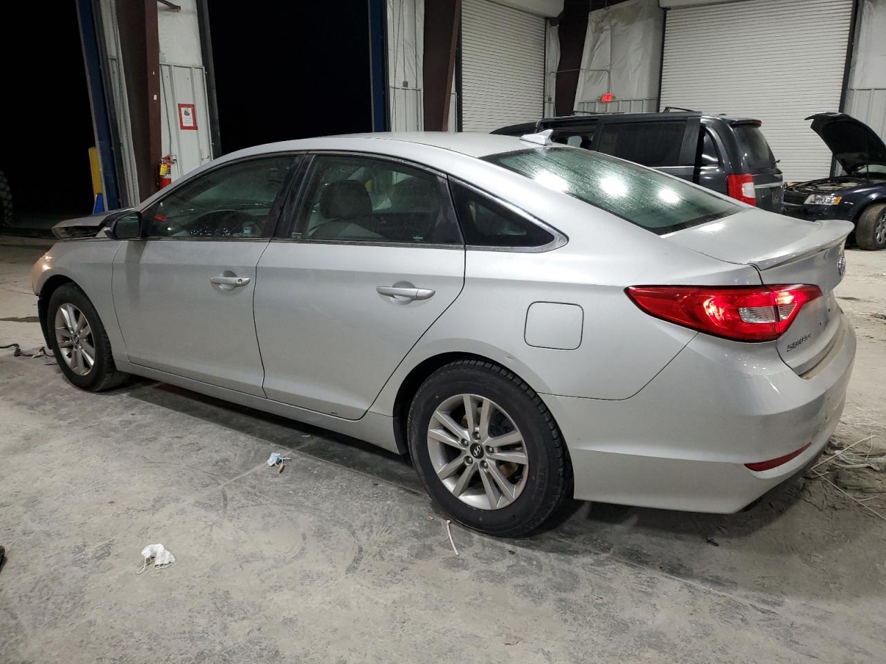 2015 Hyundai Sonata - Image 2