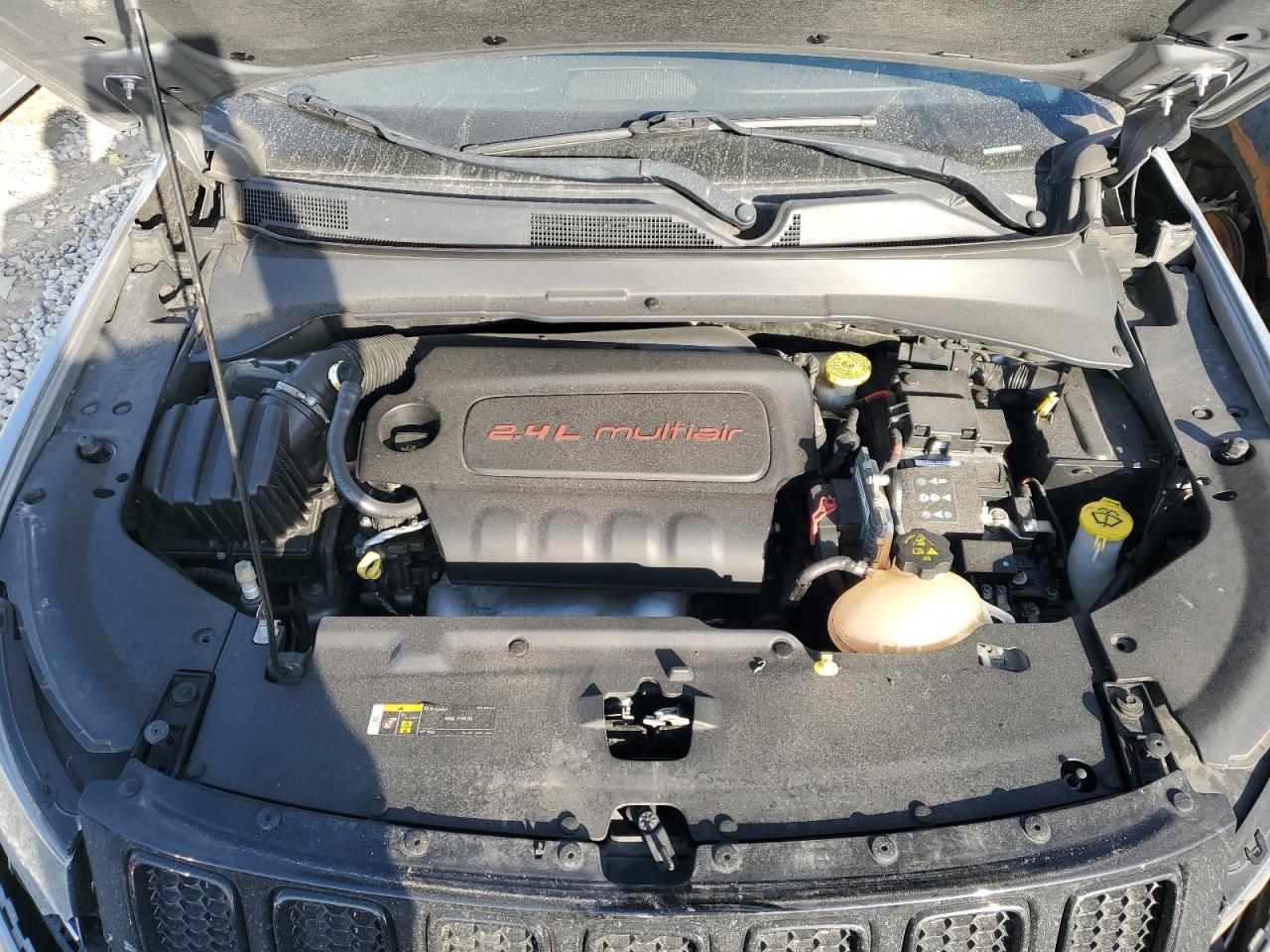 2018 Jeep Compass - Image 11