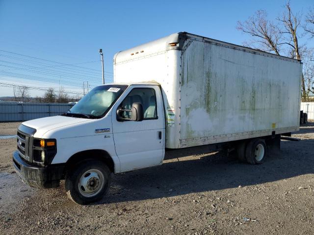 2013 Ford Econoline E350 Super Duty Cutaway Van