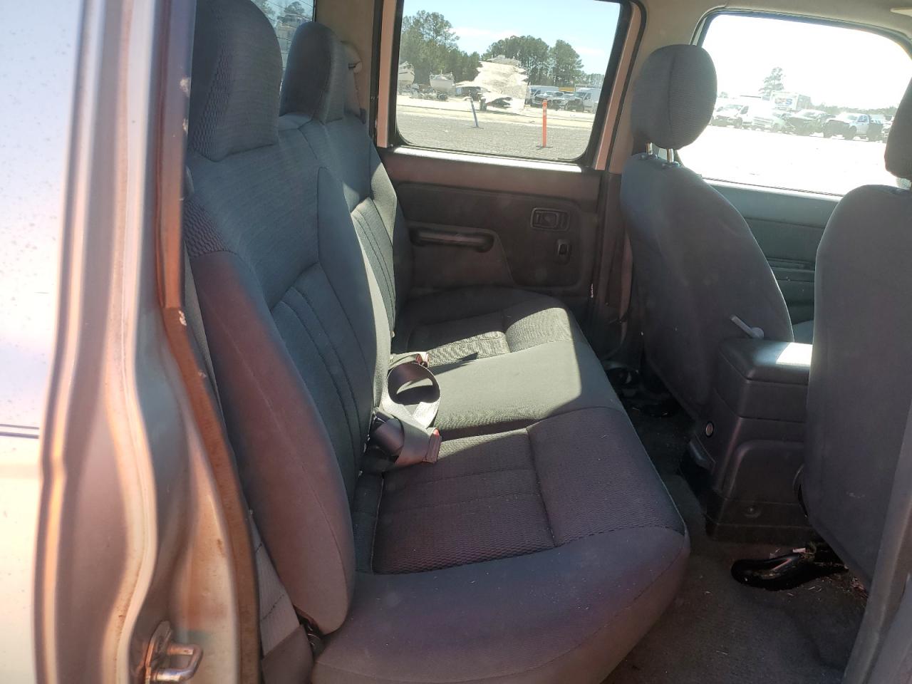 2004 Nissan Navara (Frontier) - Image 10