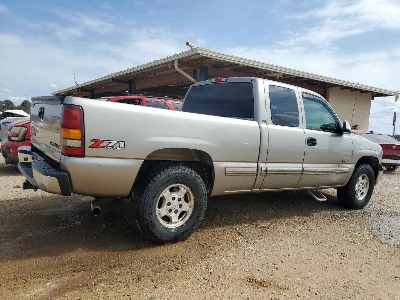 2001 Chevrolet Silverado - Image 3