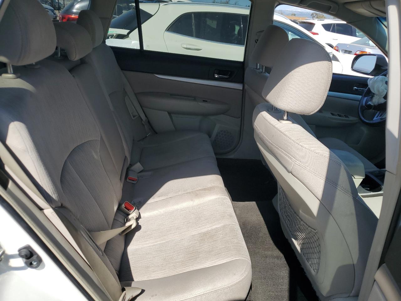 2014 Subaru Outback - Image 12