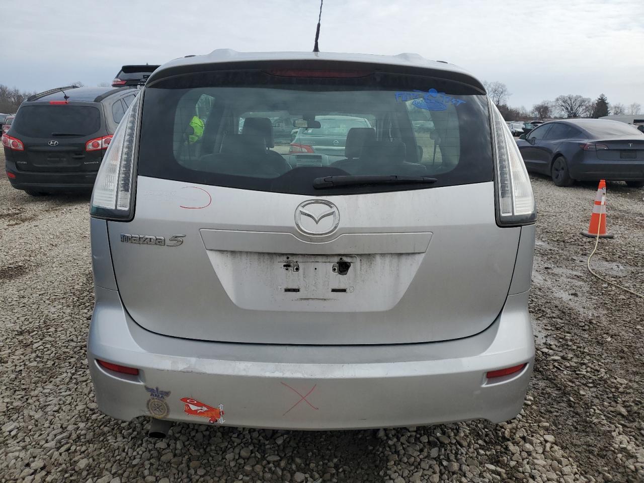 2009 Mazda 5 - Image 6
