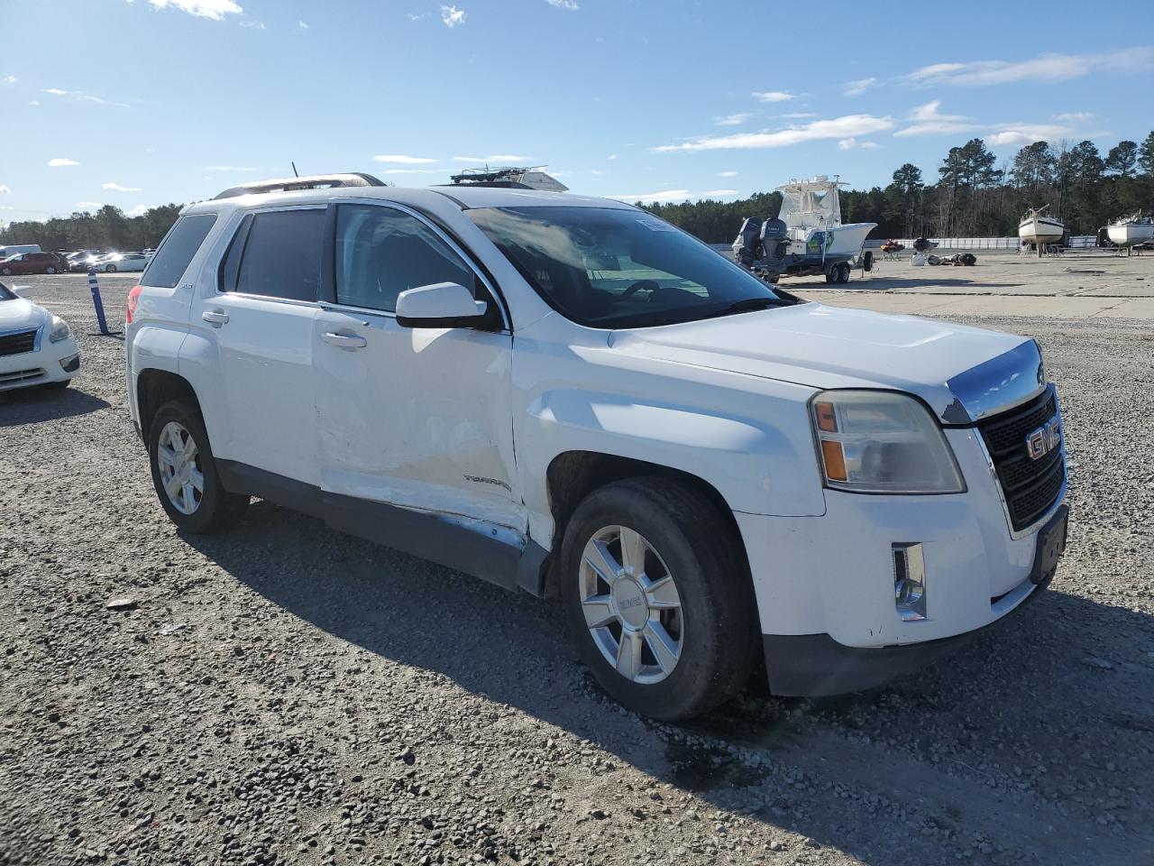 2015 GMC Terrain - Image 4