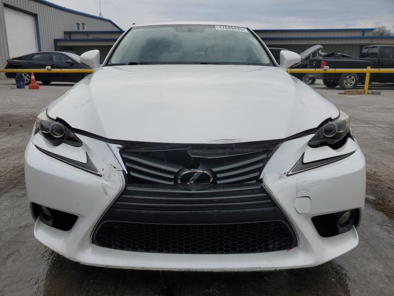 2014 Lexus IS - Image 5