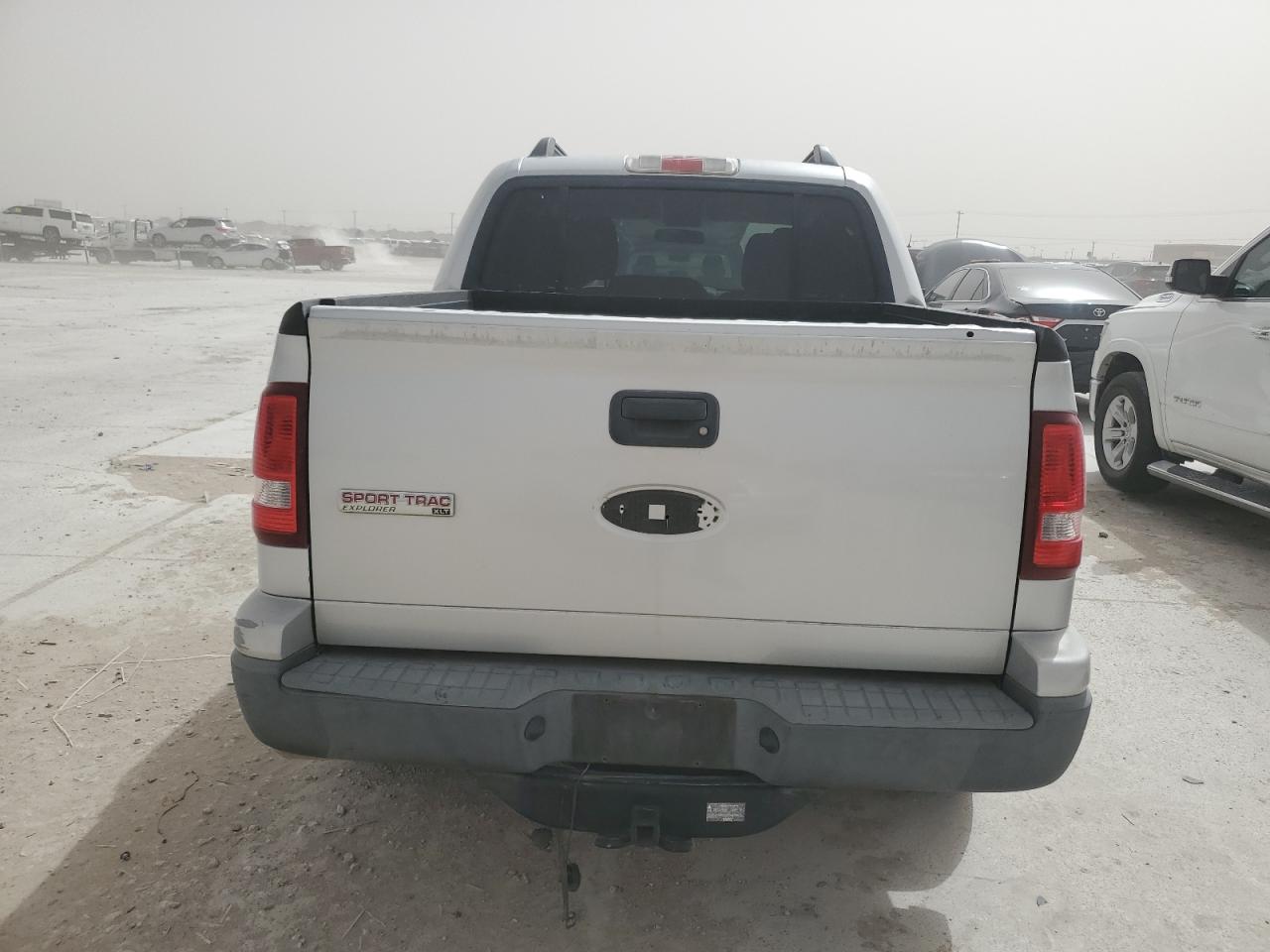 2010 Ford Explorer - Image 6