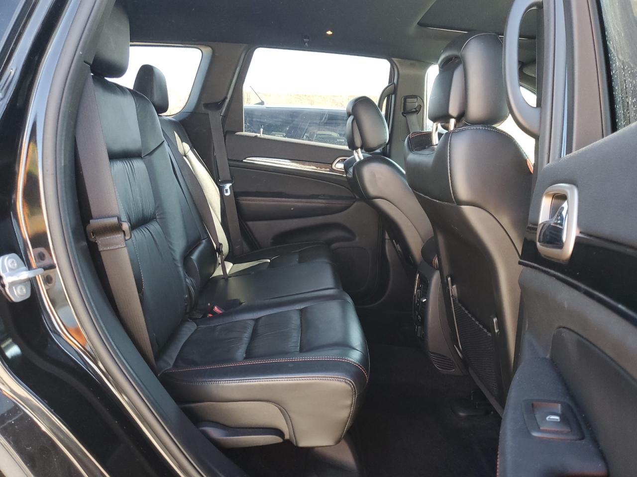 2016 Jeep Grand Cherokee - Image 11