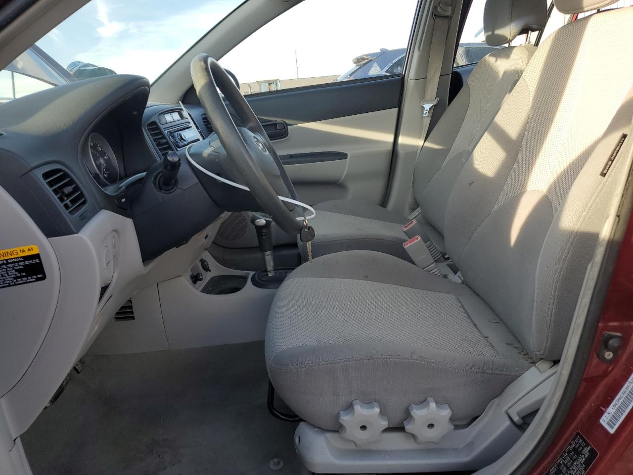 2006 Hyundai Accent - Image 7