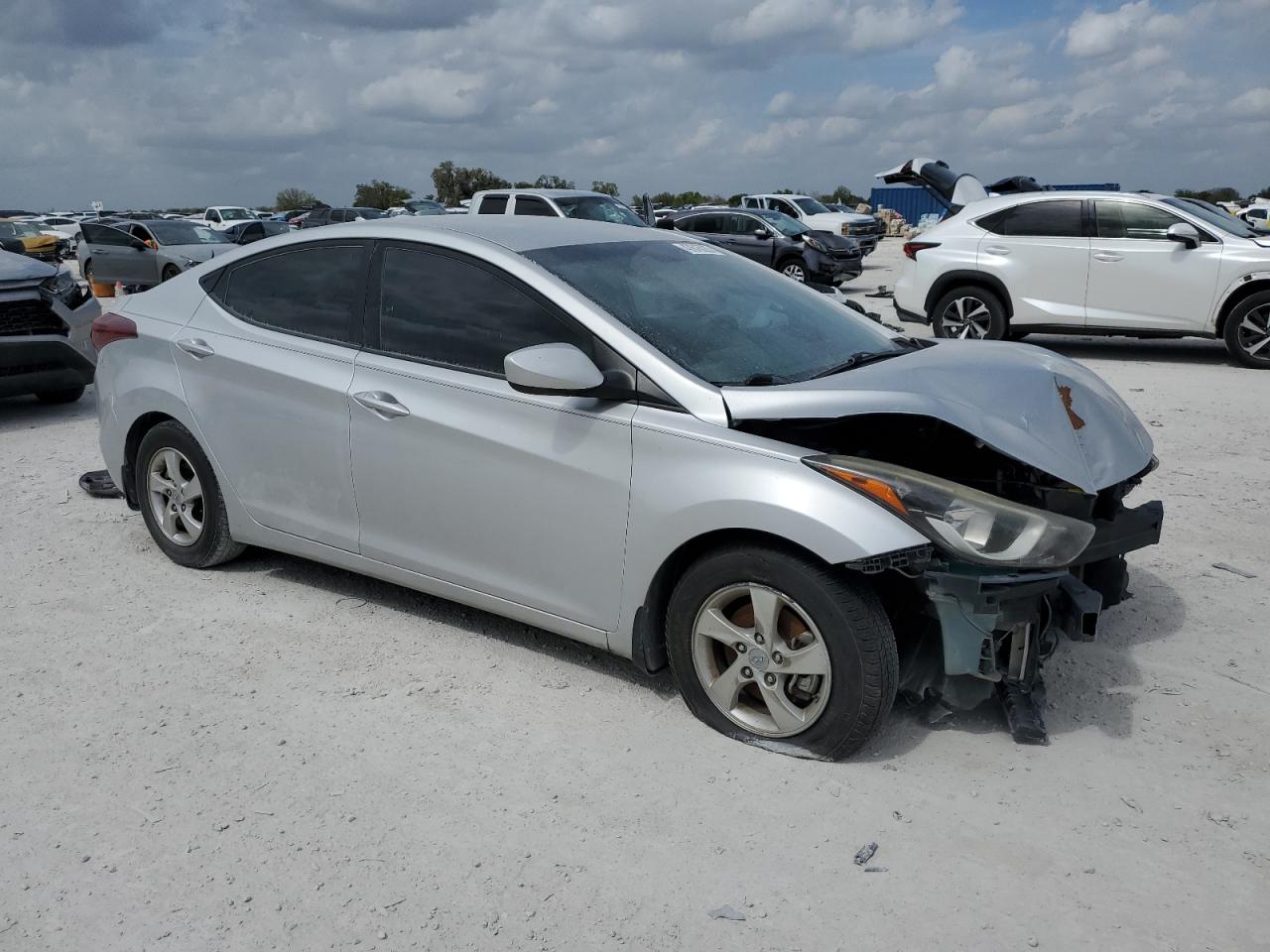 2015 Hyundai Elantra - Image 4