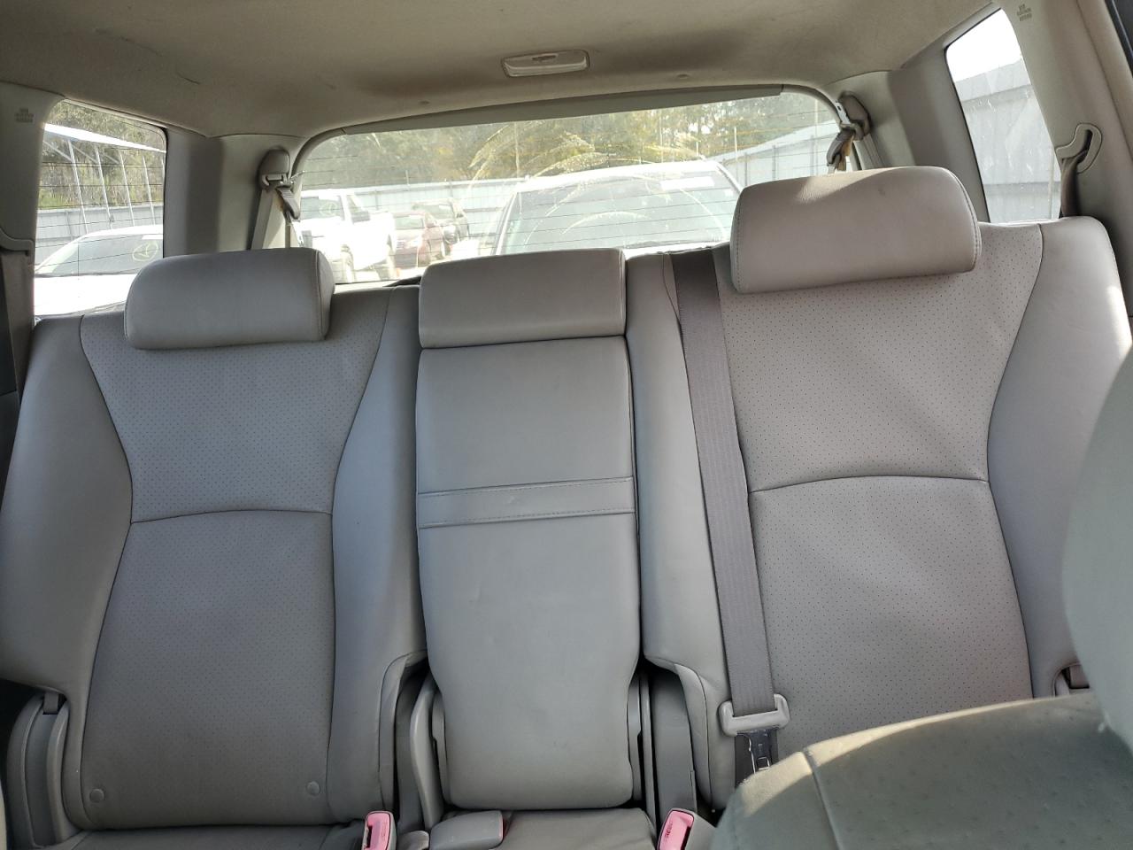 2007 Toyota Highlander - Image 10