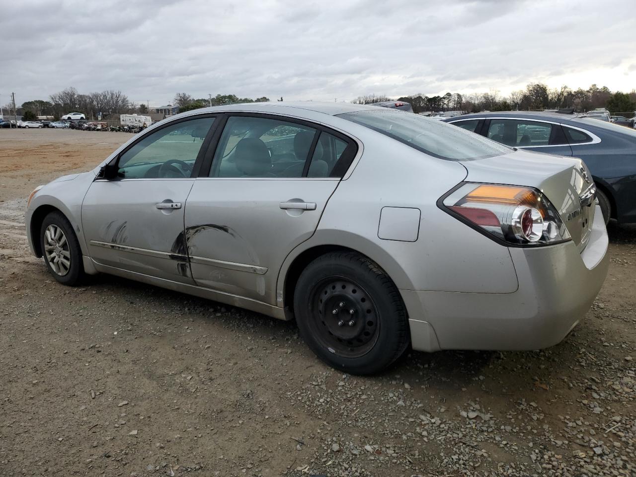 2011 Nissan Altima - Image 2