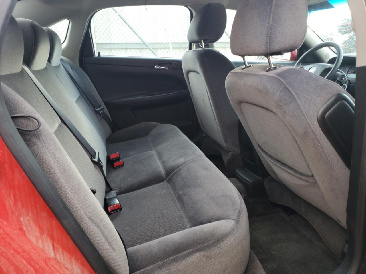 2009 Chevrolet Impala - Image 10