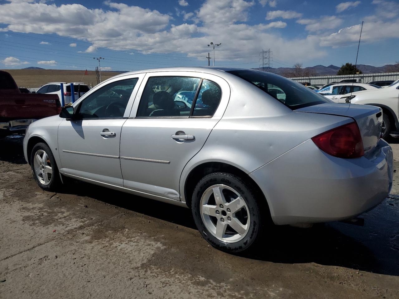 2009 Chevrolet Cobalt - Image 2