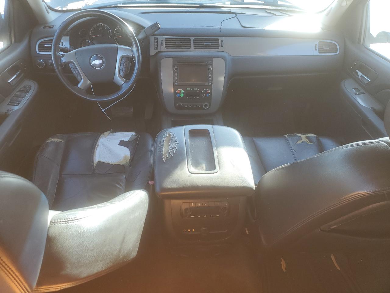 2008 Chevrolet Suburban - Image 8