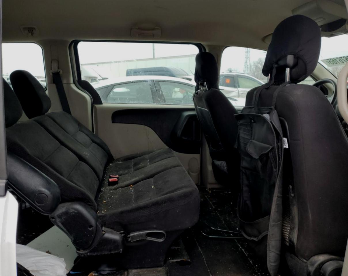 2014 Dodge Caravan - Image 11