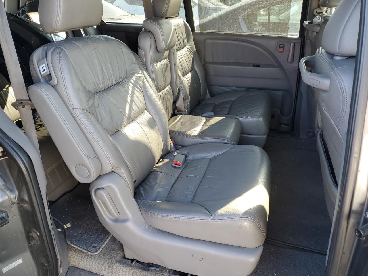 2010 Honda Odyssey - Image 10