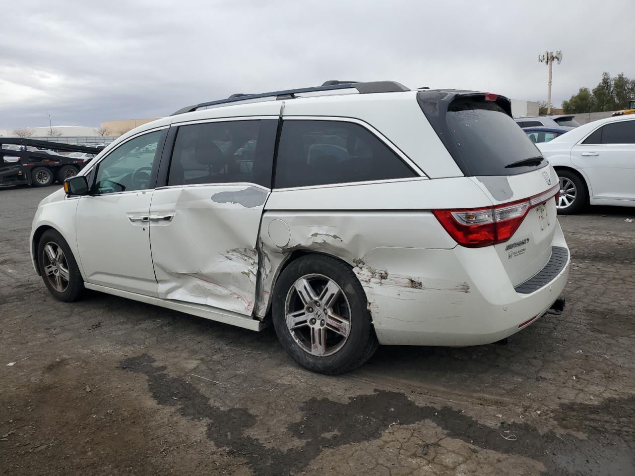 2012 Honda Odyssey - Image 2