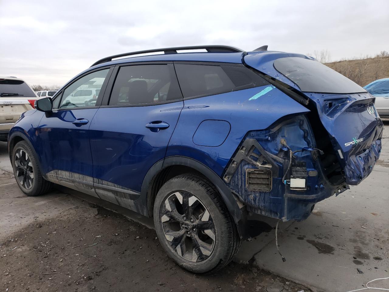 2023 Kia Sportage - Image 2