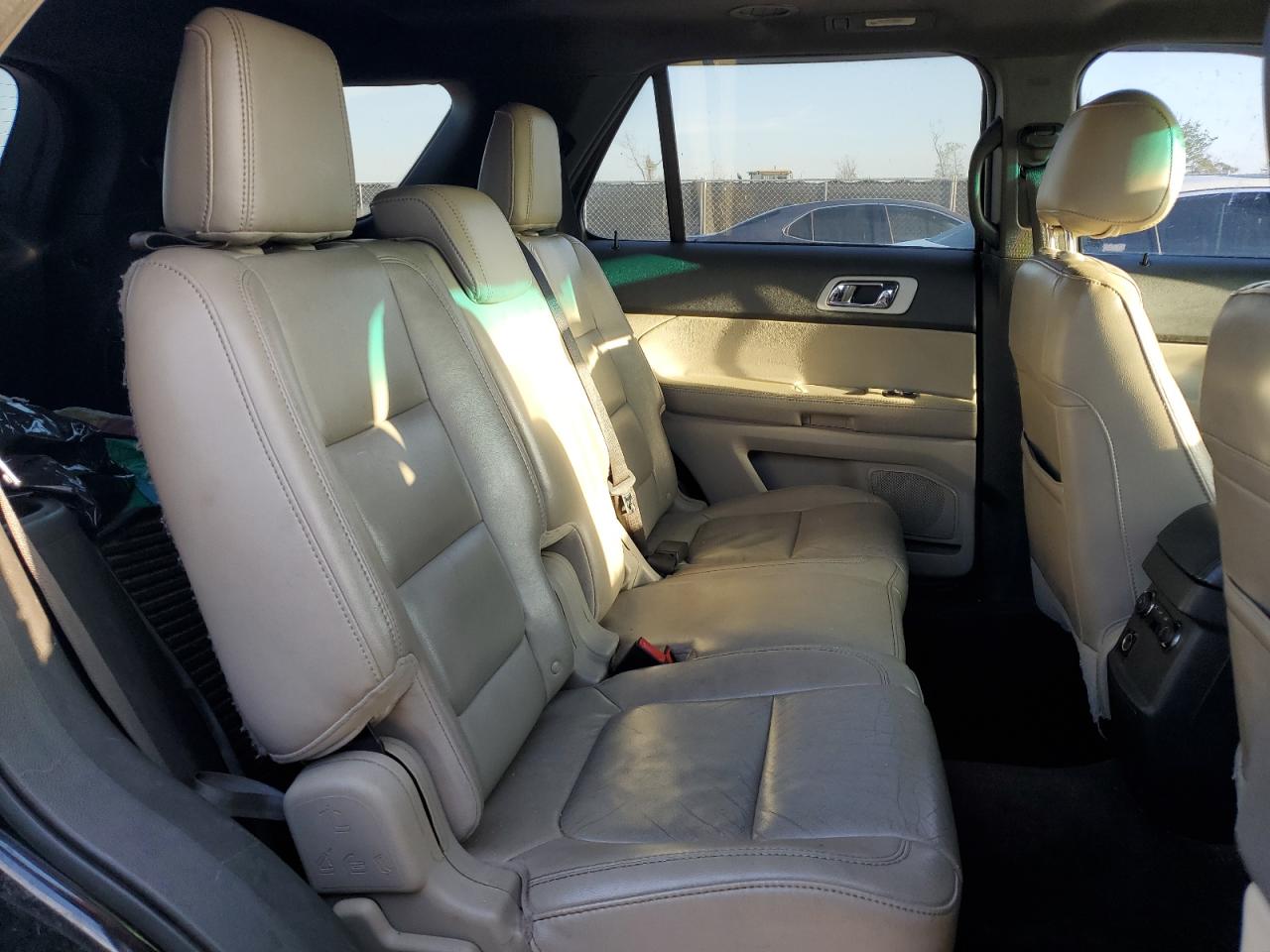 2013 Ford Explorer - Image 11