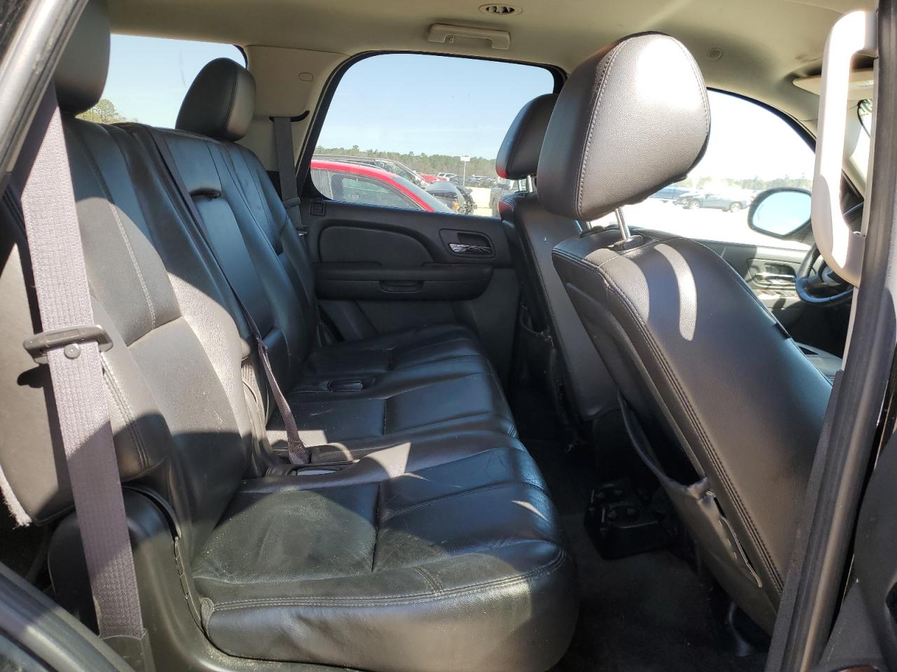 2011 Chevrolet Tahoe - Image 12