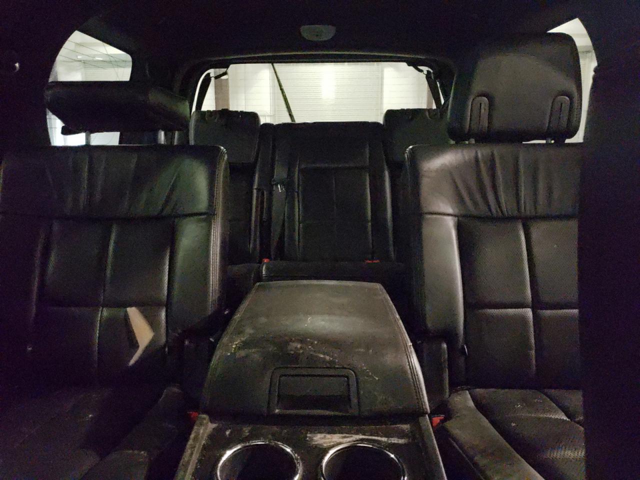 2010 Lincoln Navigator - Image 10