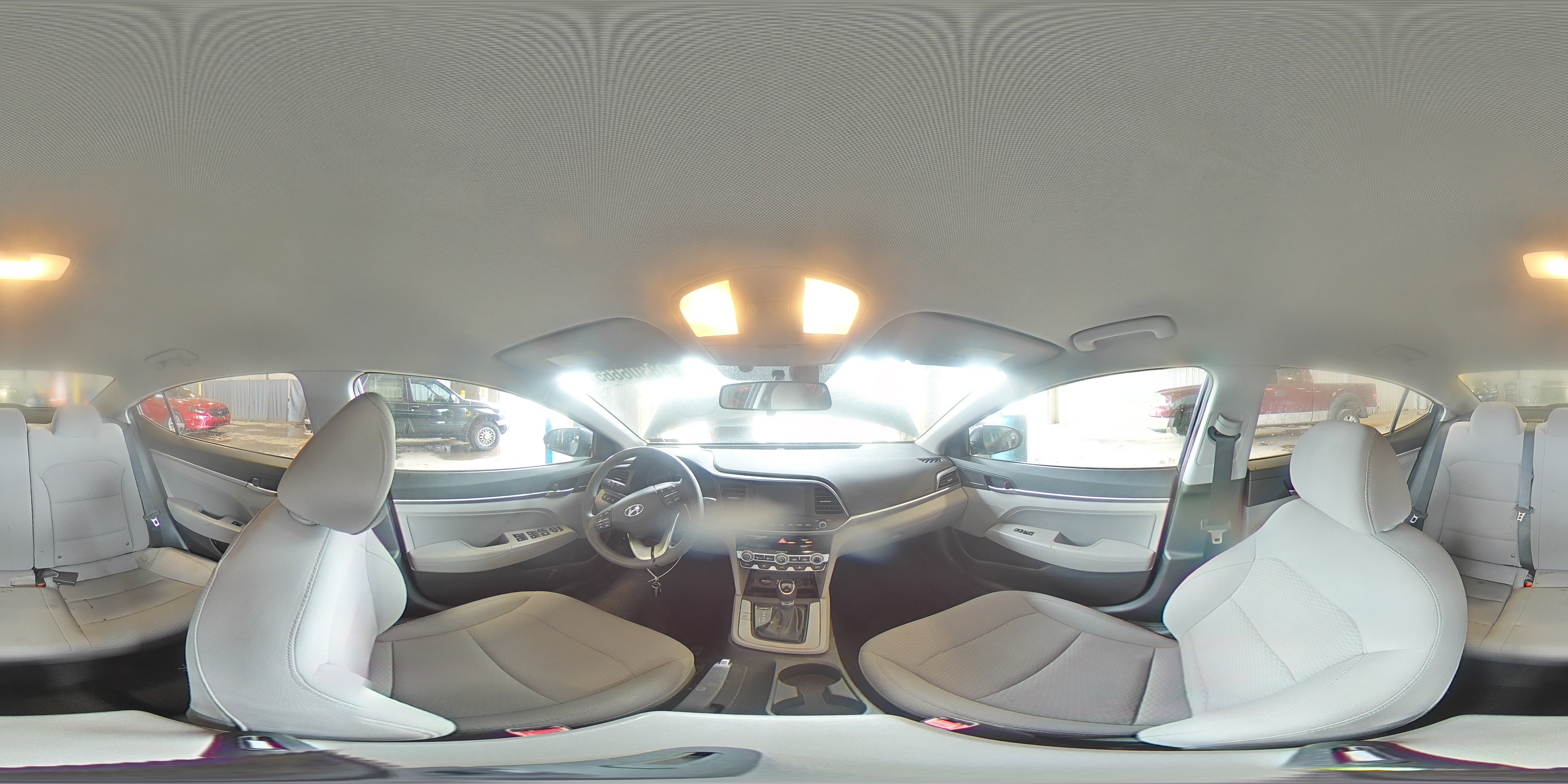 2020 Hyundai Elantra - Image 15