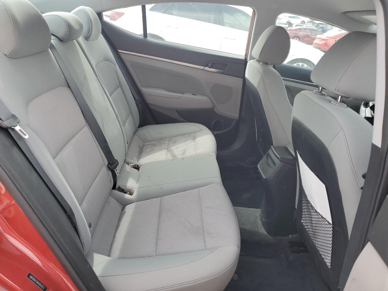 2017 Hyundai Elantra - Image 10