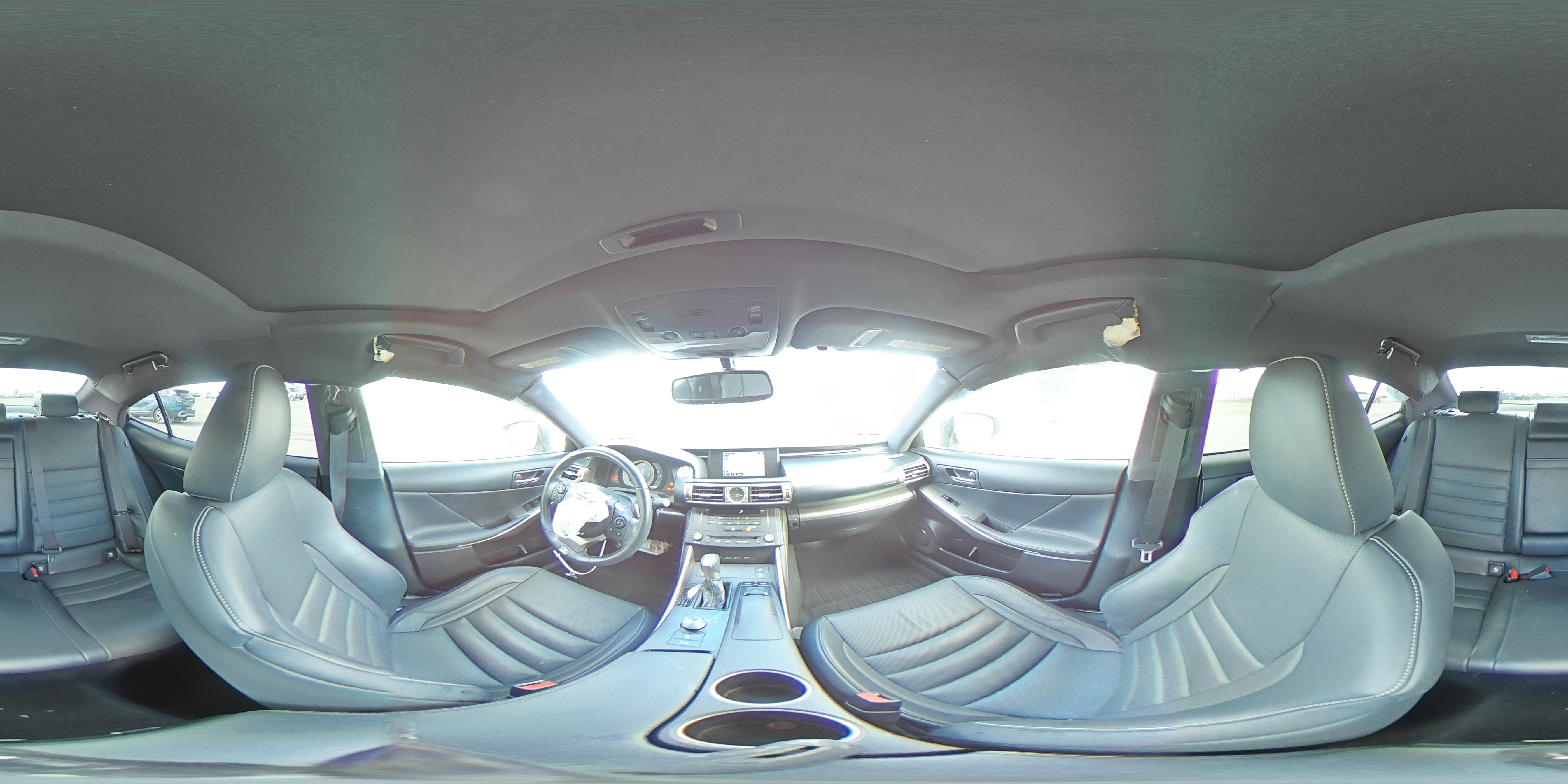 2015 Lexus IS - Image 13
