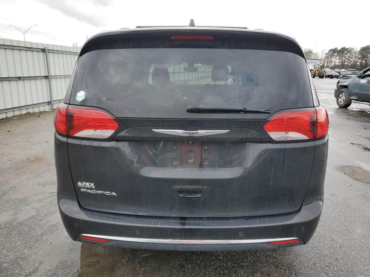 2017 Chrysler Pacifica - Image 6