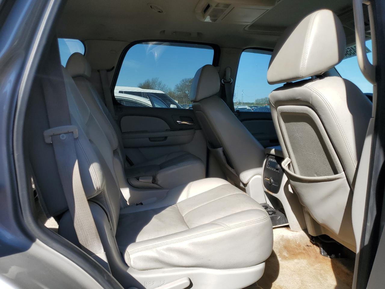 2008 Chevrolet Tahoe - Image 11