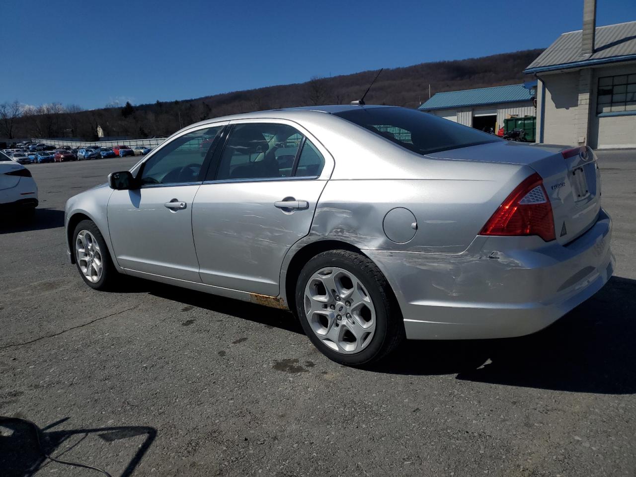 2011 Ford Fusion - Image 2