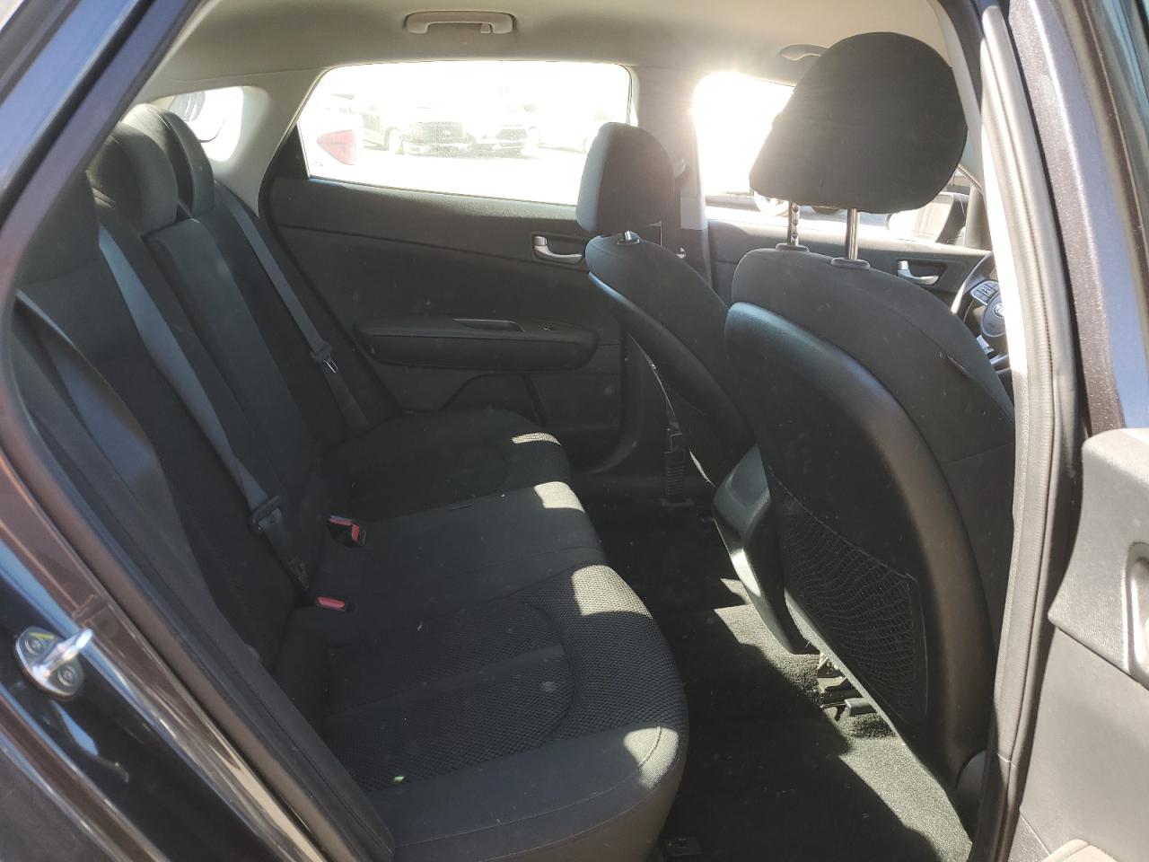 2019 Kia Optima - Image 10