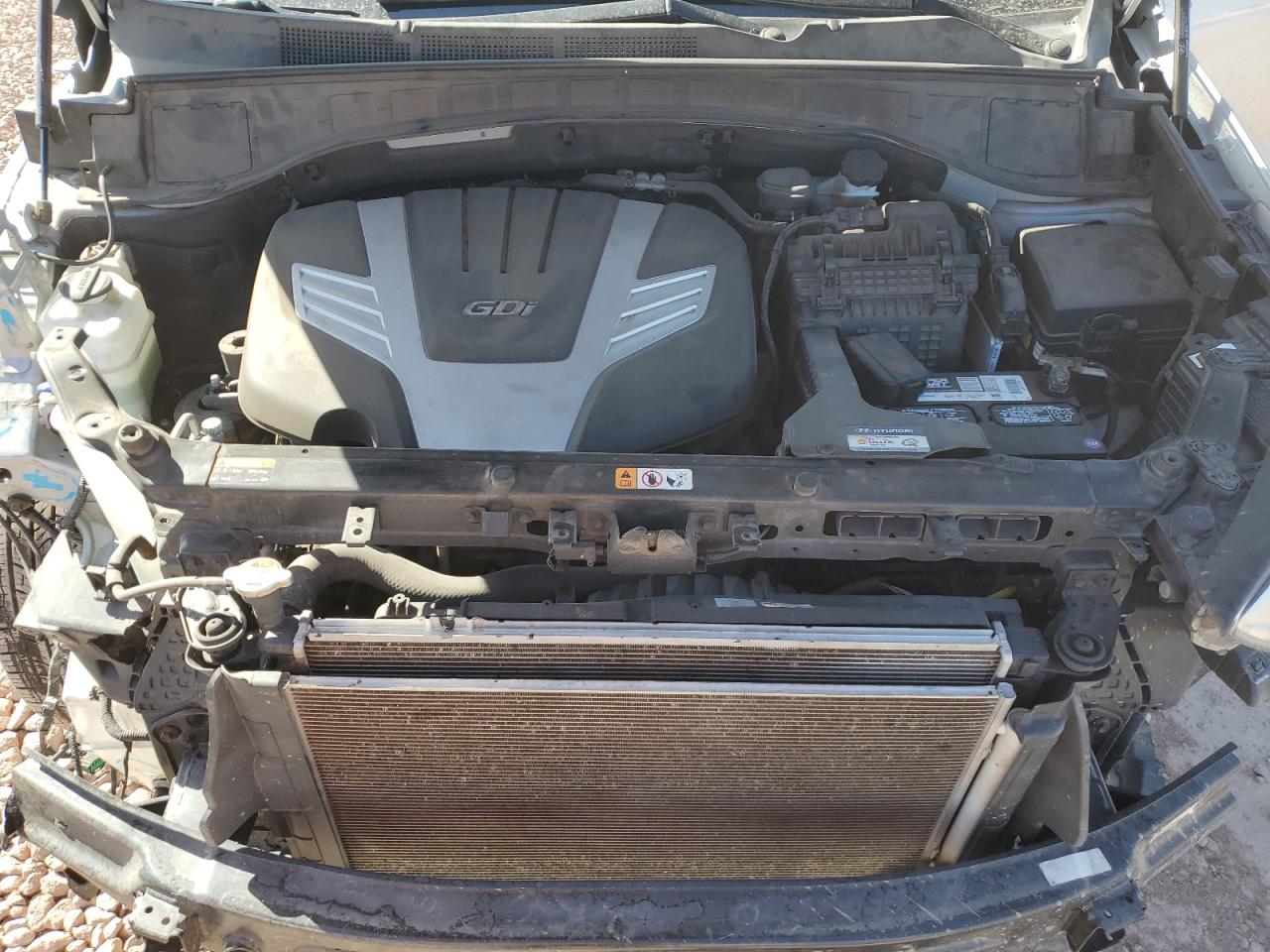 2014 Hyundai Santa Fe - Image 13