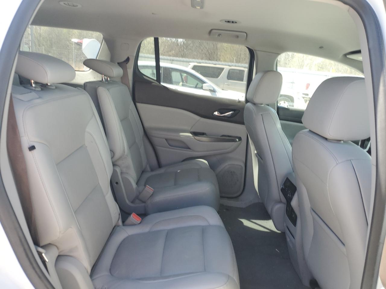 2019 GMC Acadia - Image 11