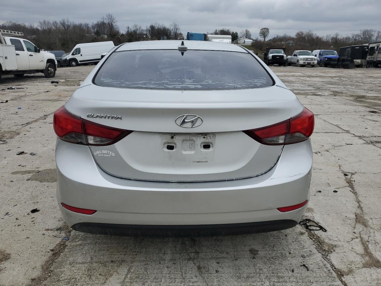 2016 Hyundai Elantra - Image 6