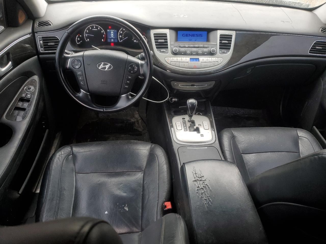 2012 Hyundai Genesis - Image 8