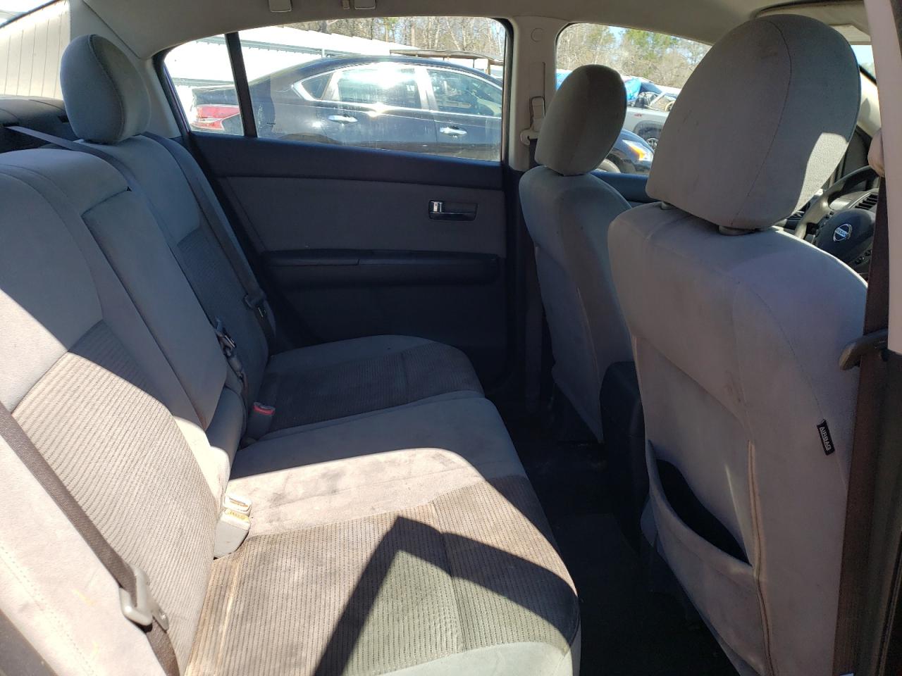 2012 Nissan Sentra - Image 10