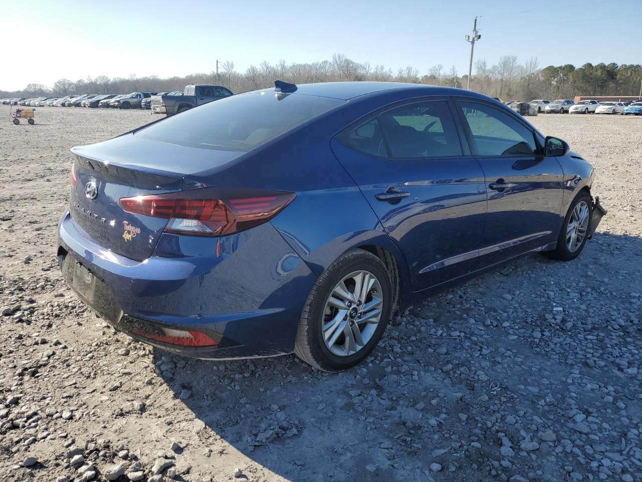 2020 Hyundai Elantra - Image 3