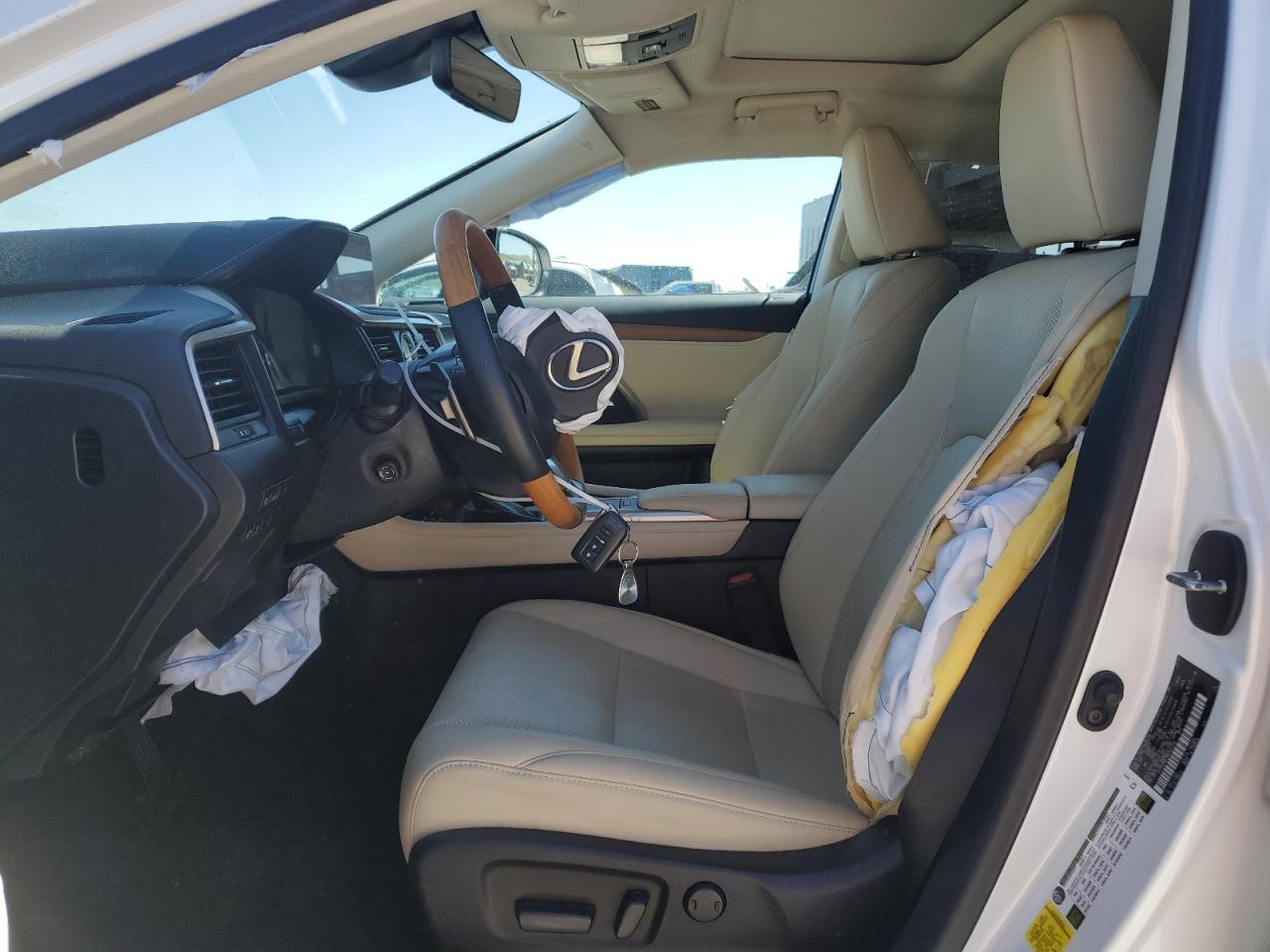 2022 Lexus RX - Image 7