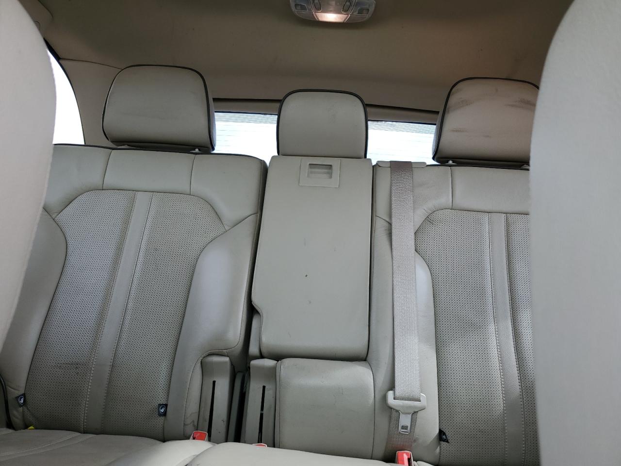 2013 Lincoln MKX - Image 10