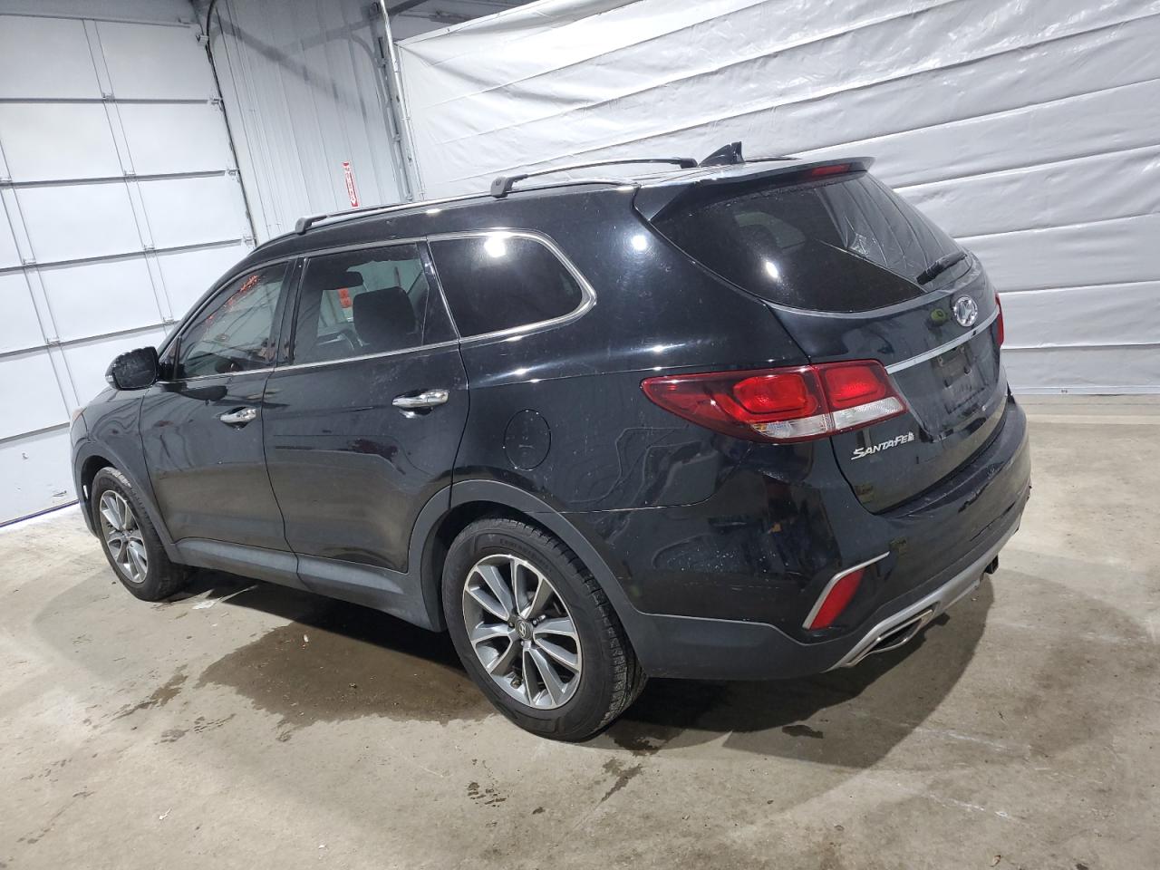 2017 Hyundai Santa Fe - Image 2